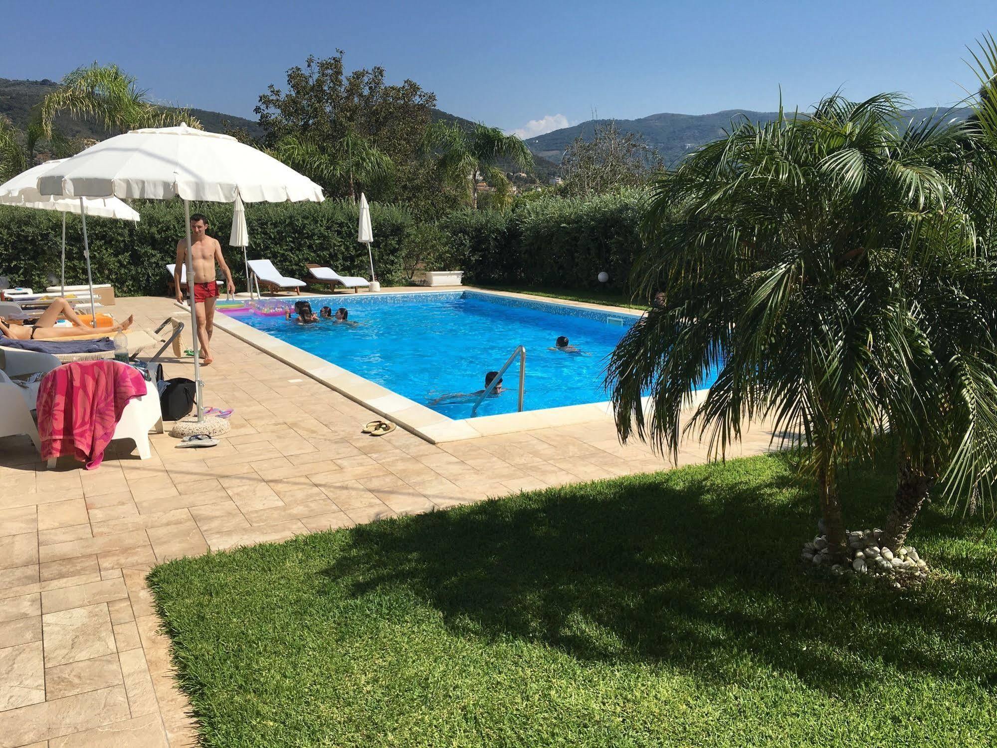 B&B Il Girasole Capo dʼOrlando Exterior foto